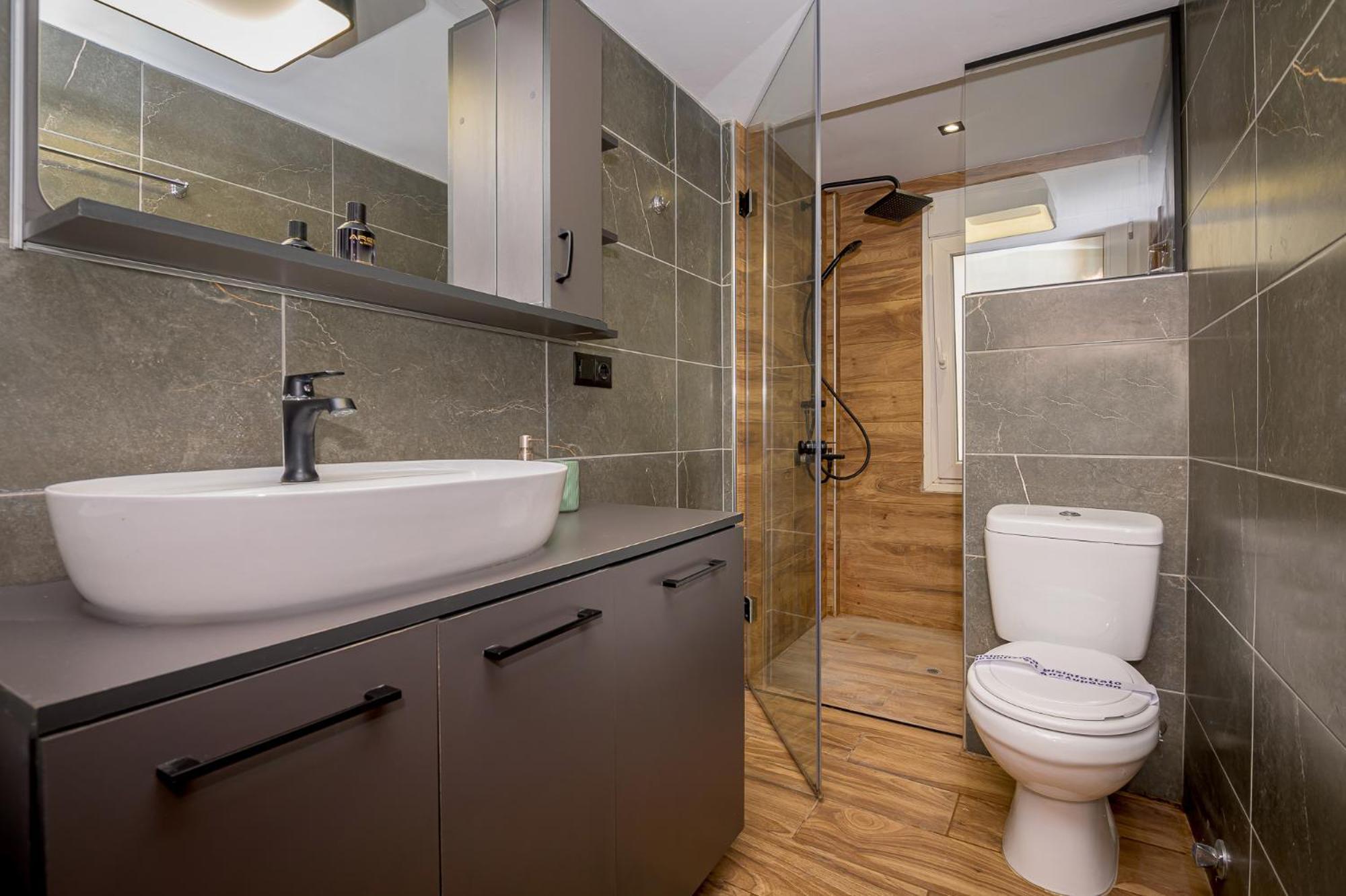 Pelagio 2 By Homebrain Apartment